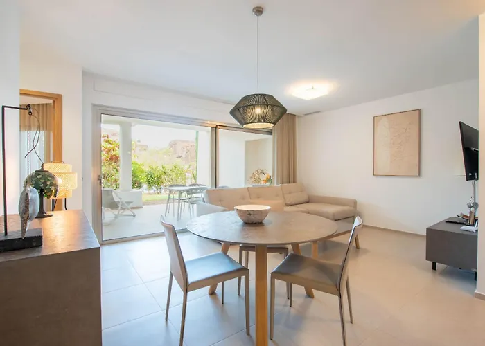 Tinerfe 0 * Palm-mar